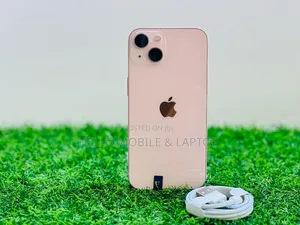 Photo - Apple iPhone 13 128 GB Pink