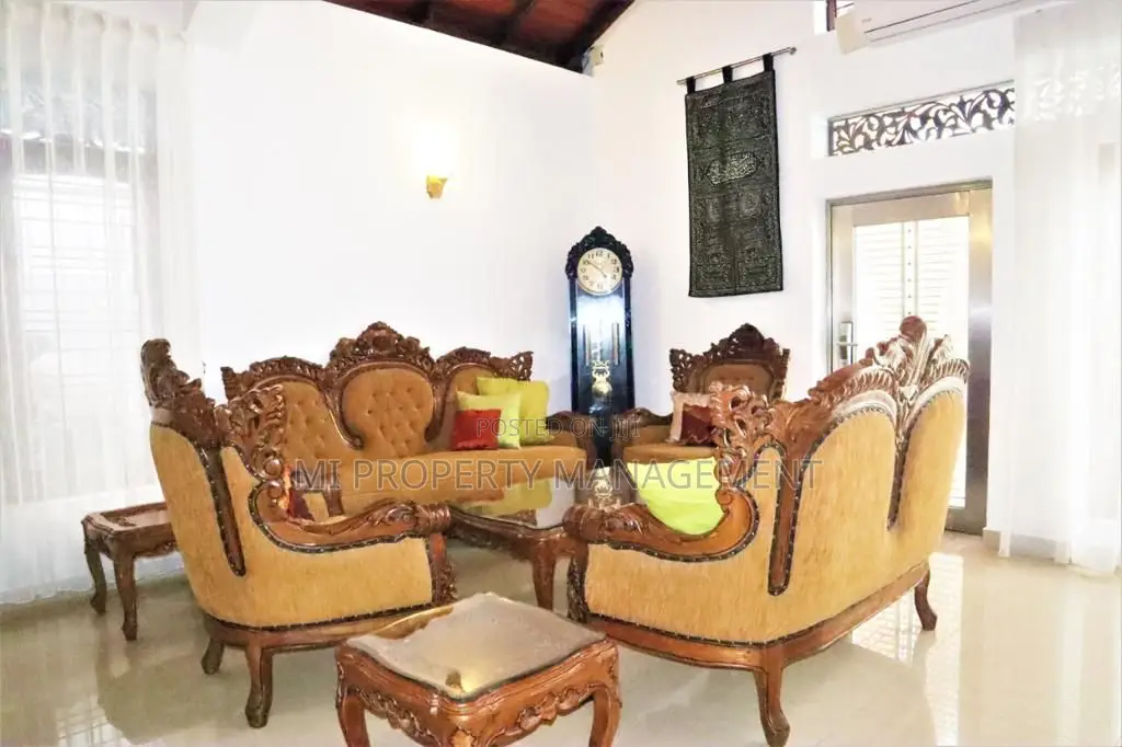 Furnished 4bdrm Duplex in Mi Properties, Dehiwala for sale