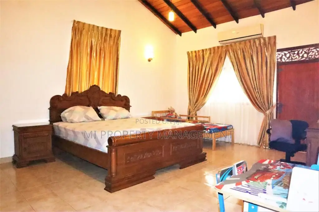 Furnished 4bdrm Duplex in Mi Properties, Dehiwala for sale