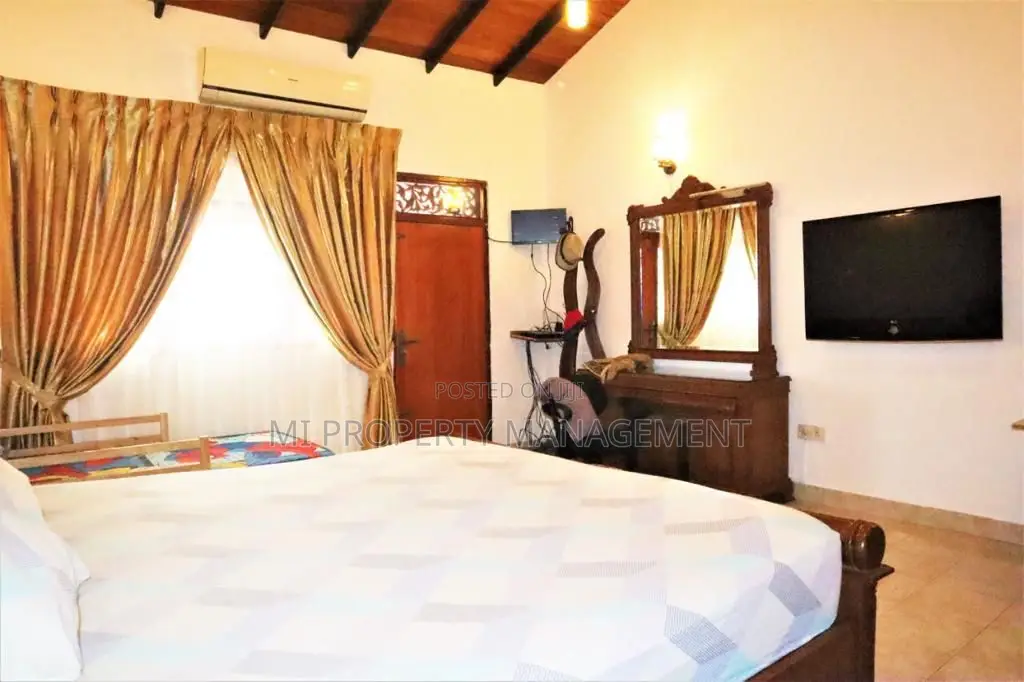 Furnished 4bdrm Duplex in Mi Properties, Dehiwala for sale