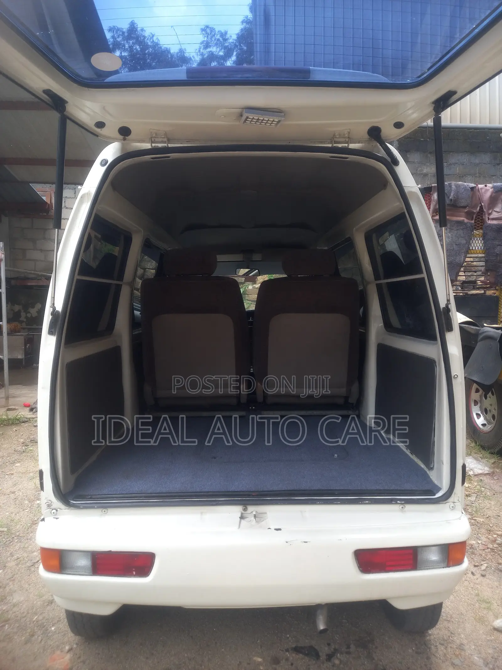 Suzuki Every Wagon 1999 White