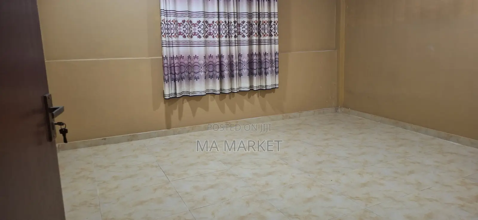 3bdrm House in 3 Bedrooms Ground, Kottawa for rent