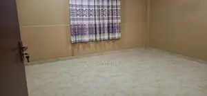 3bdrm House in 3 Bedrooms Ground, Kottawa for rent