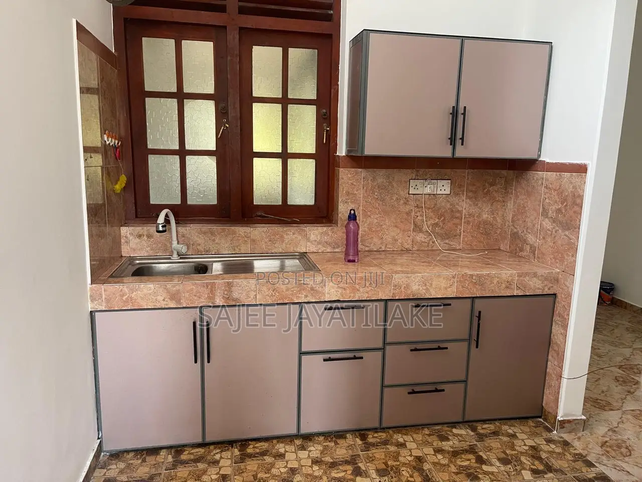 4bdrm House in Dehiwala-Mount Lavinia for rent