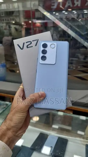 Photo - New Vivo V27 Pro 256 GB Blue