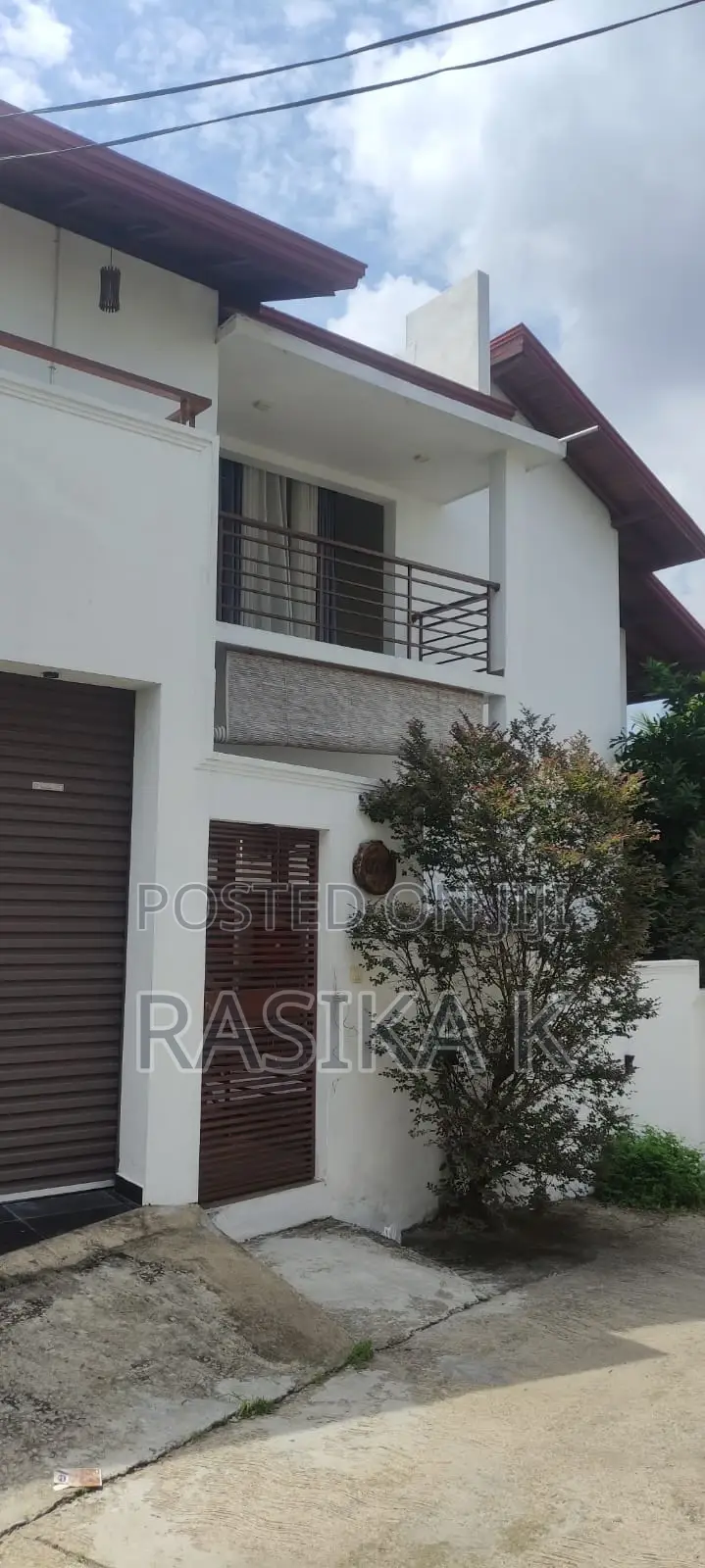 Furnished 4bdrm House in Home Rent, Battaramulla for rent