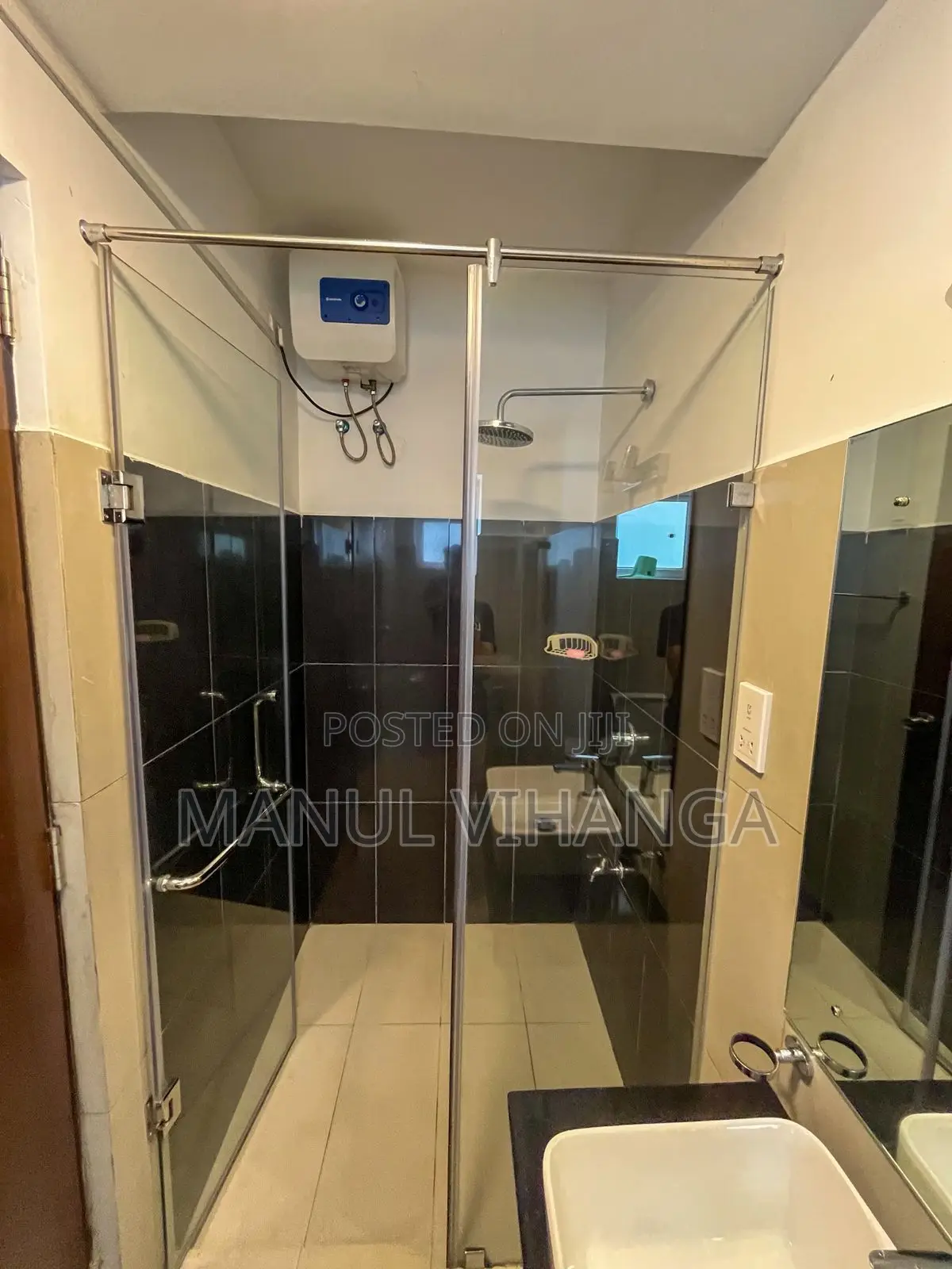 Furnished 3bdrm Apartment in Luxe Highway, Kottawa for rent