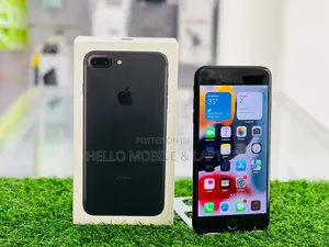 Photo - Apple iPhone 7 128 GB Black