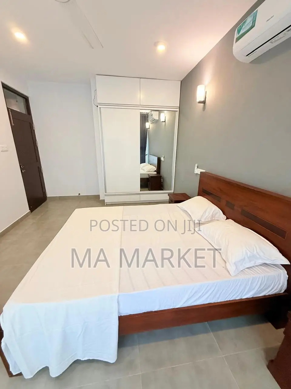 Furnished 3bdrm Apartment in 3 Bedrooms 3Rd Floor, Boralesgamuwa