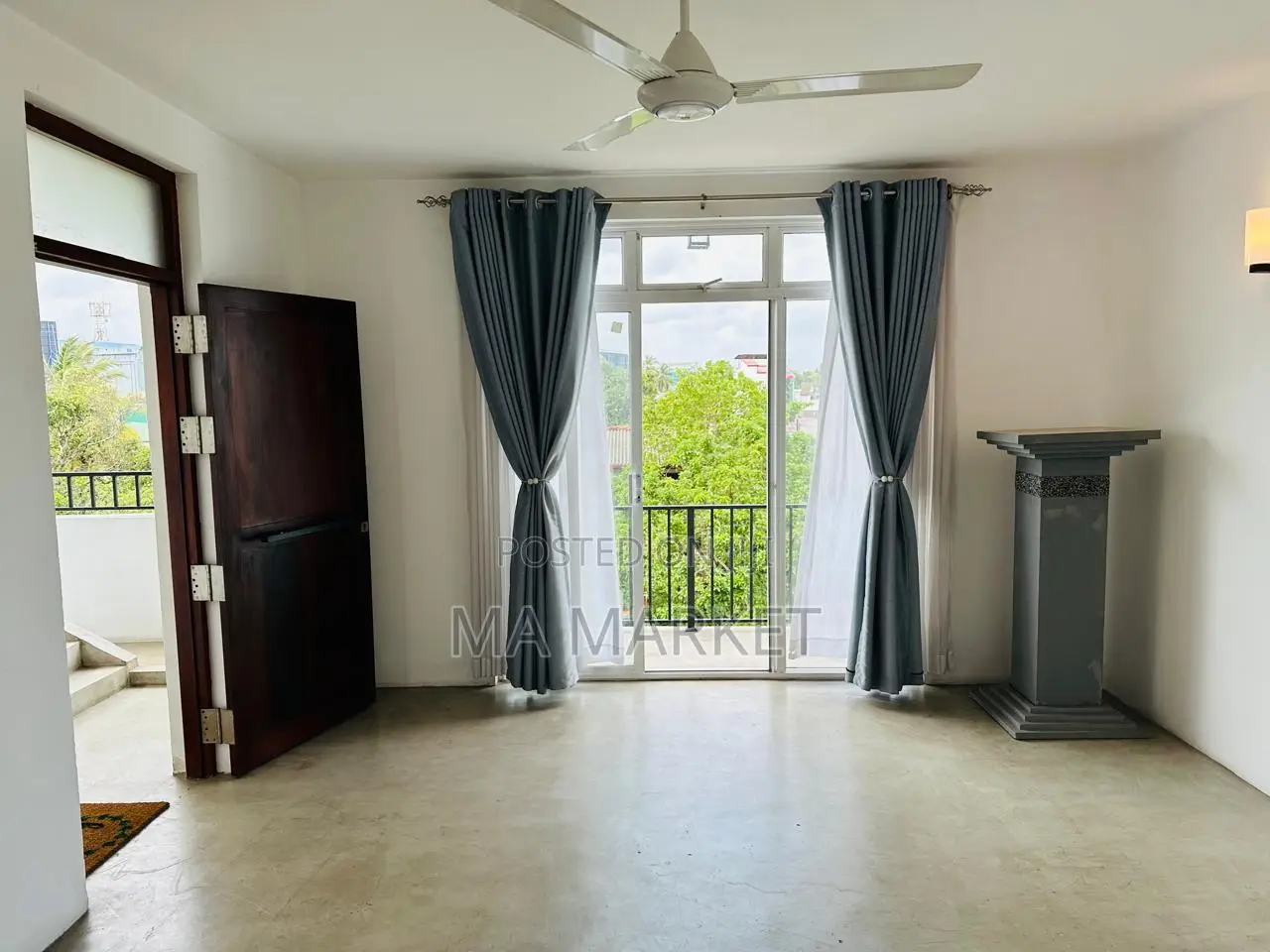 Furnished 3bdrm Apartment in 3 Bedrooms 3Rd Floor, Boralesgamuwa