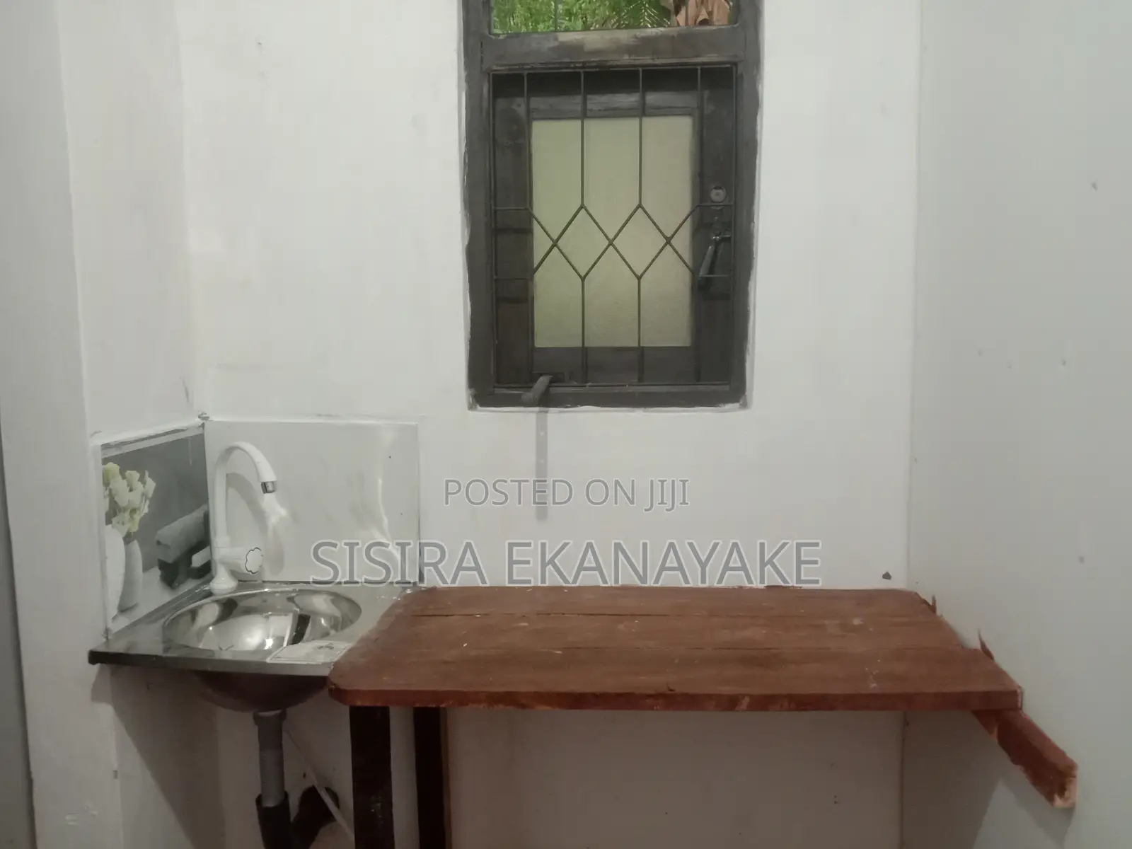 1bdrm Room & Parlour in Mawathagama for rent