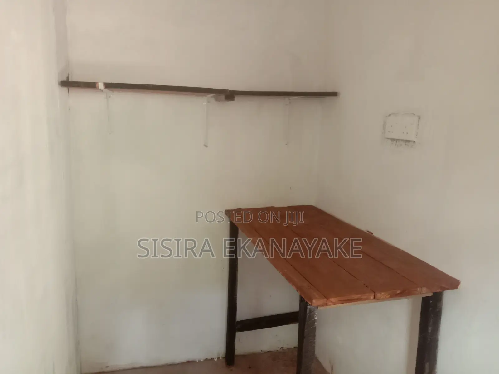 1bdrm Room & Parlour in Mawathagama for rent
