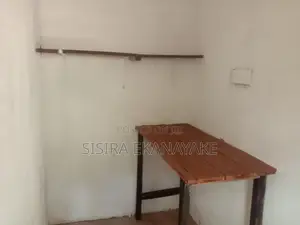 1bdrm Room & Parlour in Mawathagama for rent