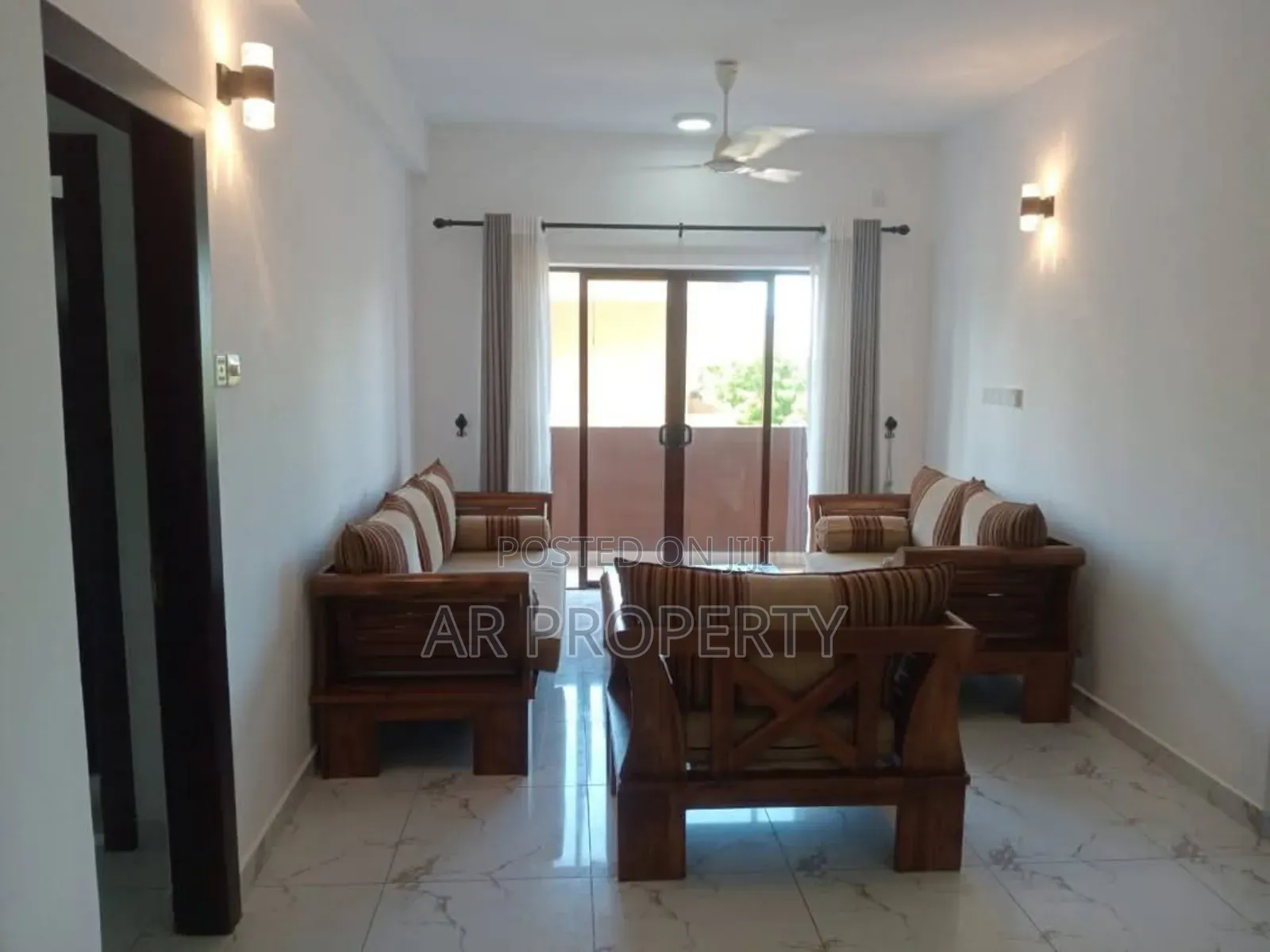 Furnished 3bdrm Apartment in Abdul Rahuman, Wellawatte for rent