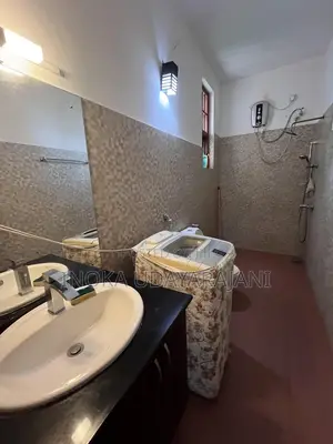 Furnished 4bdrm House in Western, Thalawathugoda for sale