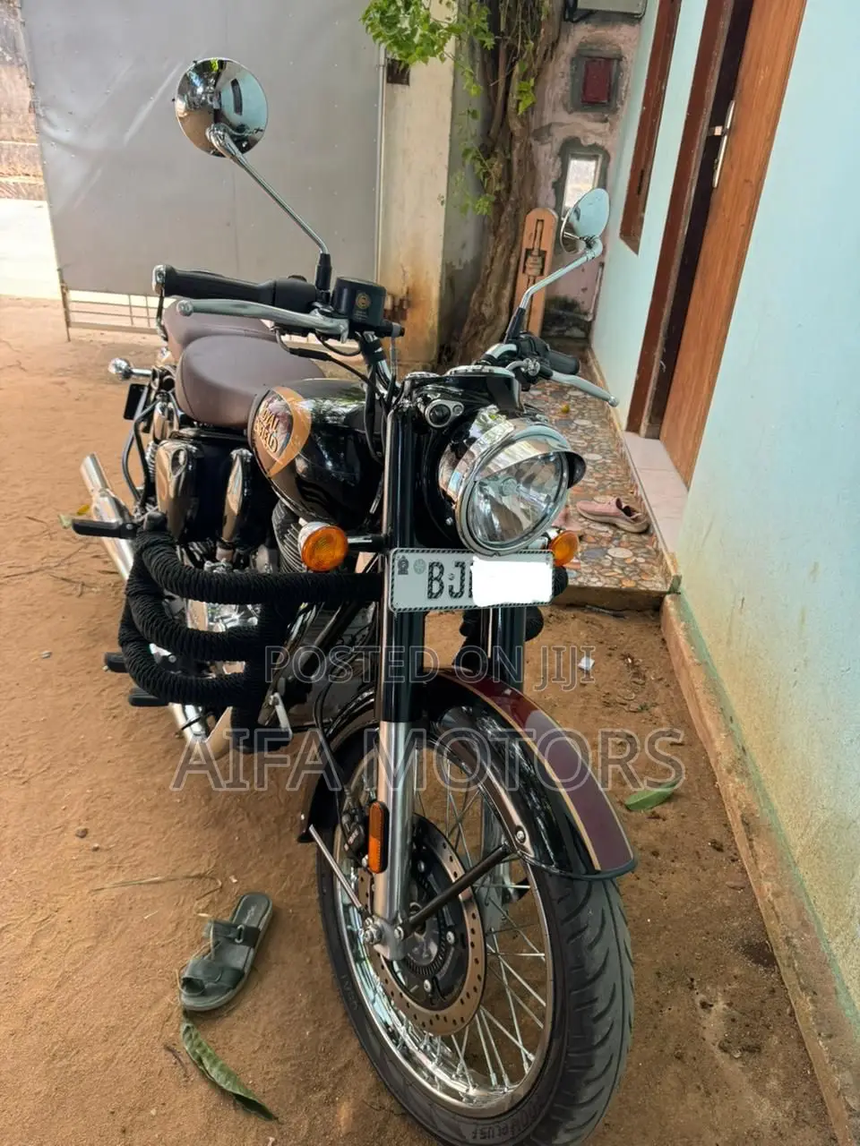 Royal Motorcycle 2023 Black