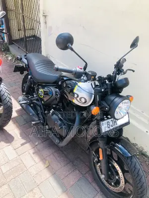 Royal Motorcycle 2024 Black