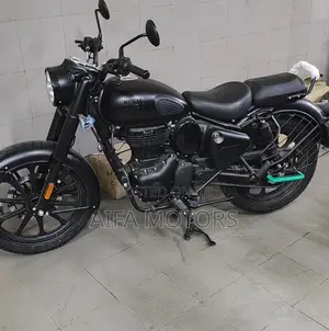 Photo - New Royal Motorcycle 2024 Black