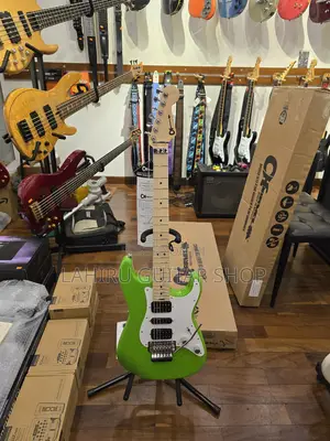 Photo - Charvel Pro-Mod So-Cal Style 1 HSH Fr Electric Guitar