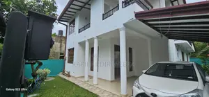 Photo - 5bdrm House in Kottawa for rent