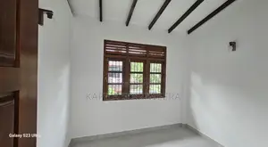 5bdrm House in Kottawa for rent