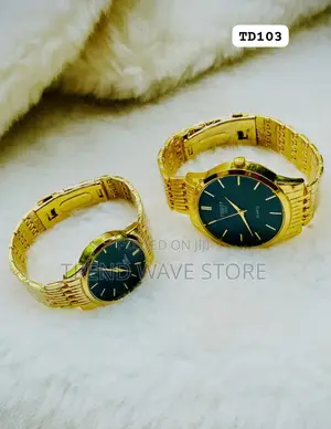 Photo - Gold Couple Watch