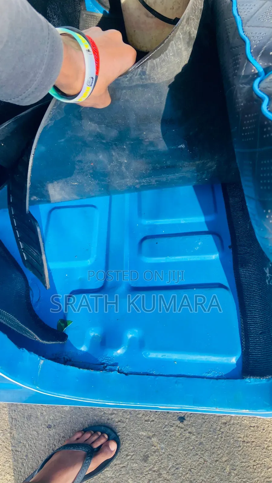 New Bajaj Avenger 200 2010 Blue