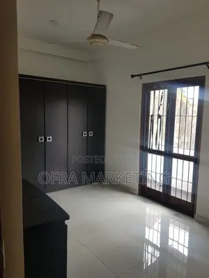 Photo - 4bdrm House in Battaramulla for rent