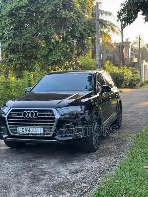 Photo - Audi Q7 2016 Black