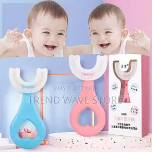 Photo - U Shaped Tooth Brush (P02670)