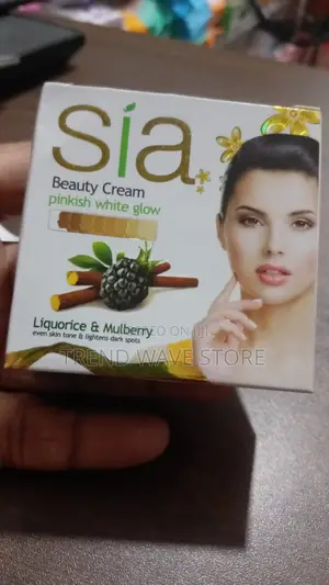 Photo - Sia Beauty Cream
