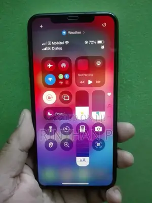 Photo - Apple iPhone XS Max 256 GB Gold