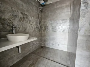 3bdrm Apartment in Colombo City for sale