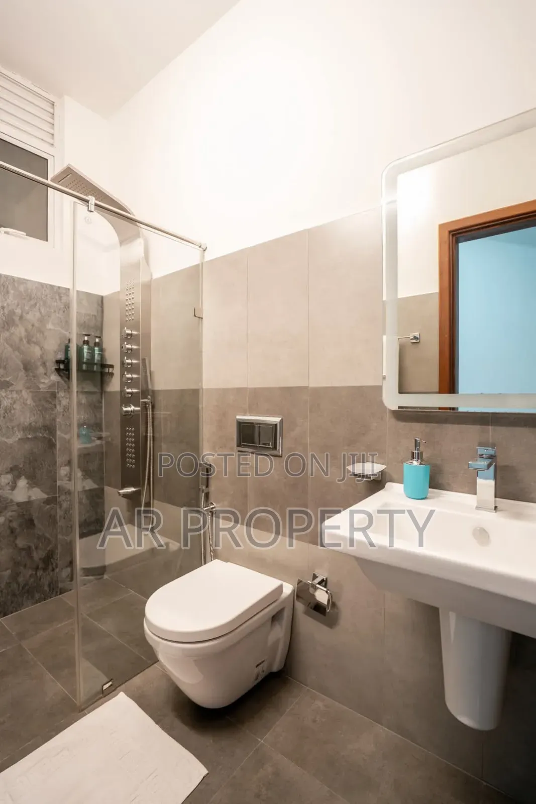 Furnished 3bdrm Apartment in Colombo City for sale
