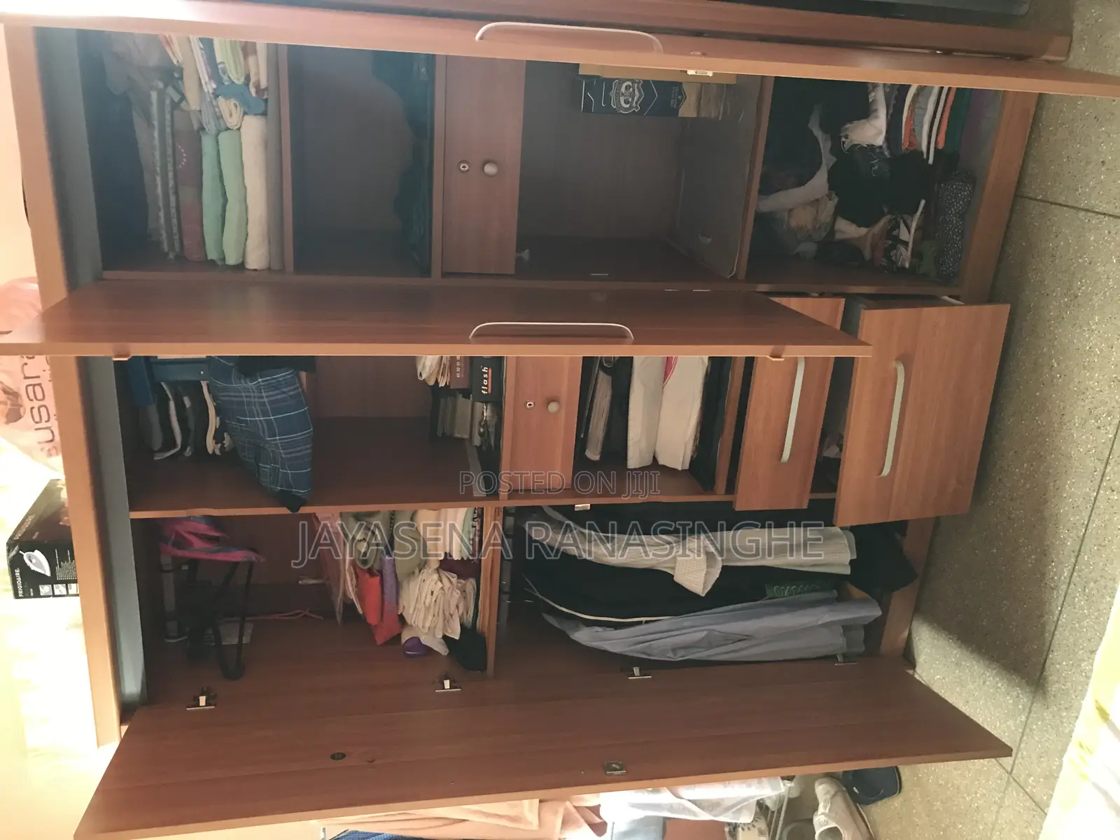 Word Robe Cloths Hanging Almaiera