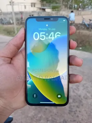 Photo - Apple iPhone X 64 GB Black