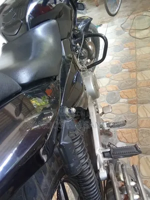 Photo - Bajaj Pulsar 180 2013 Black