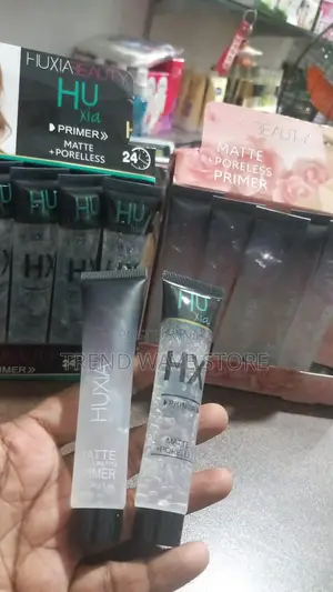Photo - Huda Beauty Primer