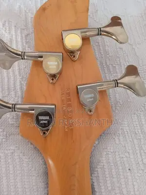 Yamaha Motion B Bass (Japan)