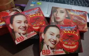Photo - Roseleaf Mini Mackup Set