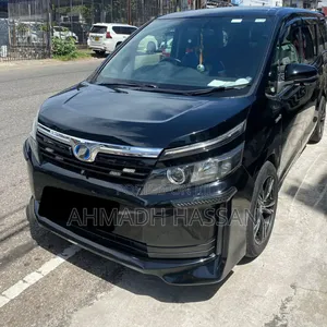 Photo - Toyota Voxy SV Premium 2014 Black