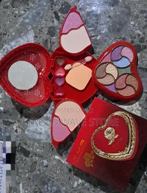 Photo - Makeup Set