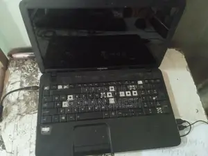Photo - Laptop Toshiba Satellite E105 2GB Intel Xeon HDD 128GB