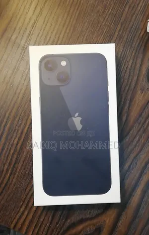 Photo - New Apple iPhone 13 128 GB Blue