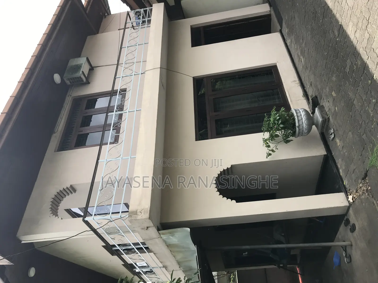 5bdrm House in Kotikawatta for sale