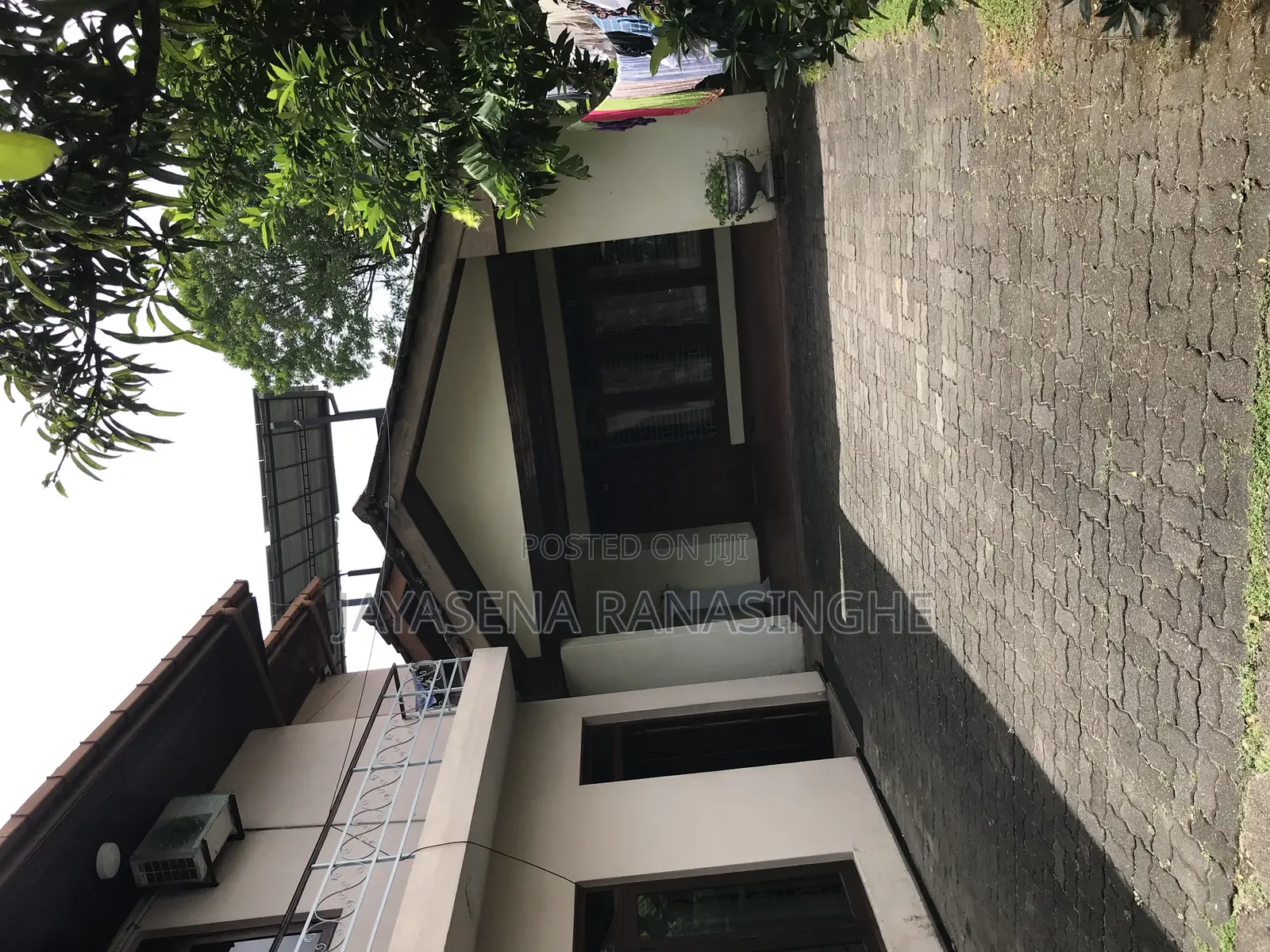 5bdrm House in Kotikawatta for sale