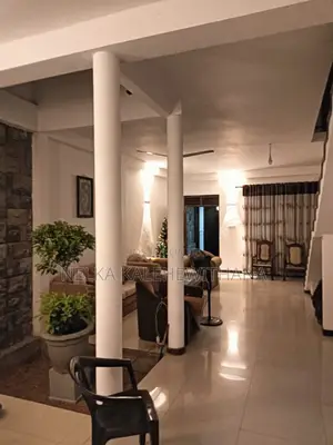 5bdrm House in Kekirideniya Road, Kaduwela for sale