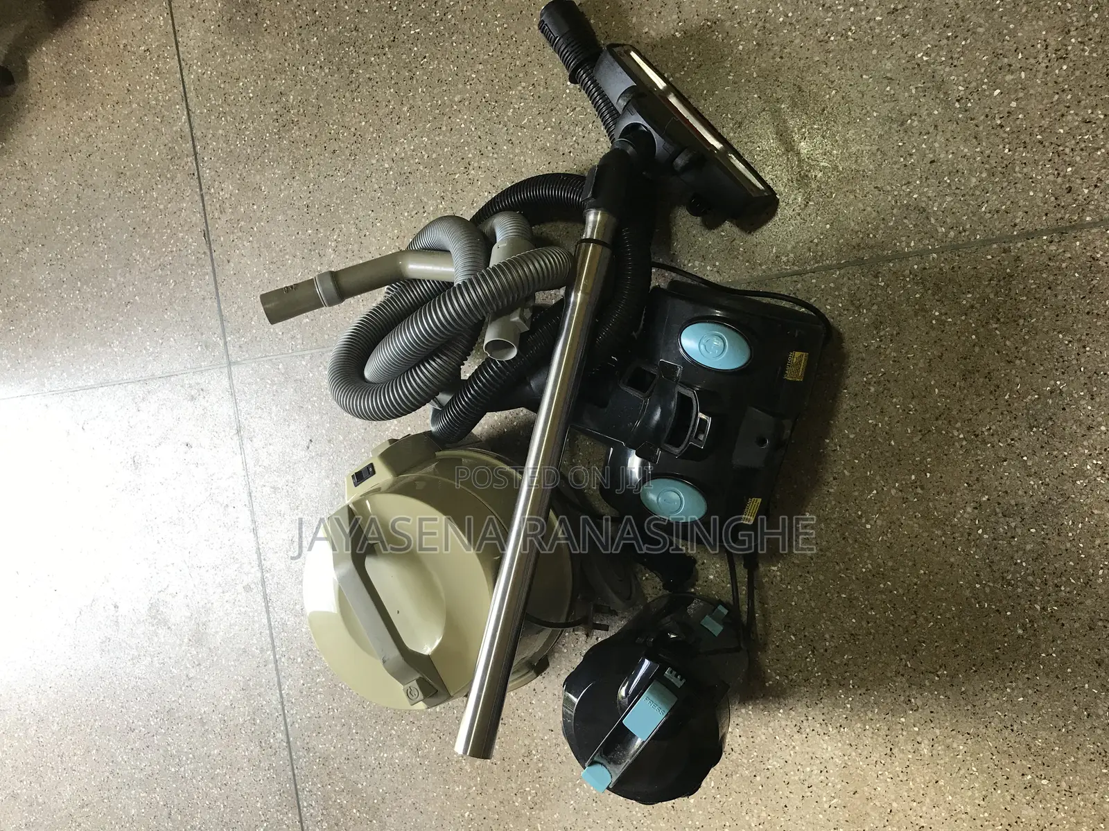 Repairable Domestic Vacuum Machines 02nos for Sale