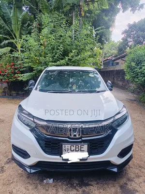 Honda Vezel 1.5 Hybrid 4WD 2018 White