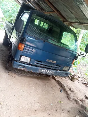 Photo - Mazda Titan Dash 2000 Blue